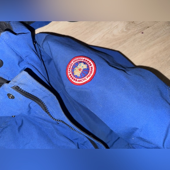 Kids Canada goose coat - Picture 8 of 13